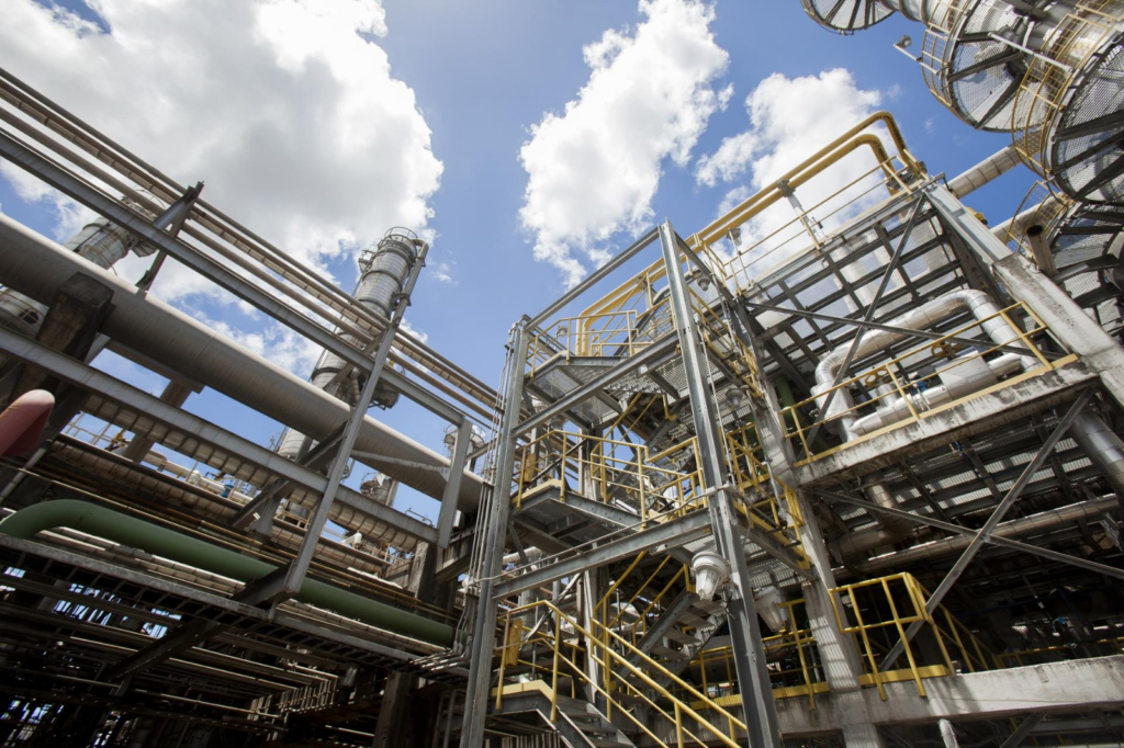 contratação assessores investimentos EBITDA operacional